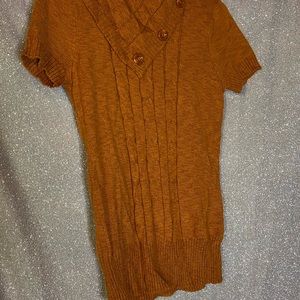 Short sleeve sweater shirt